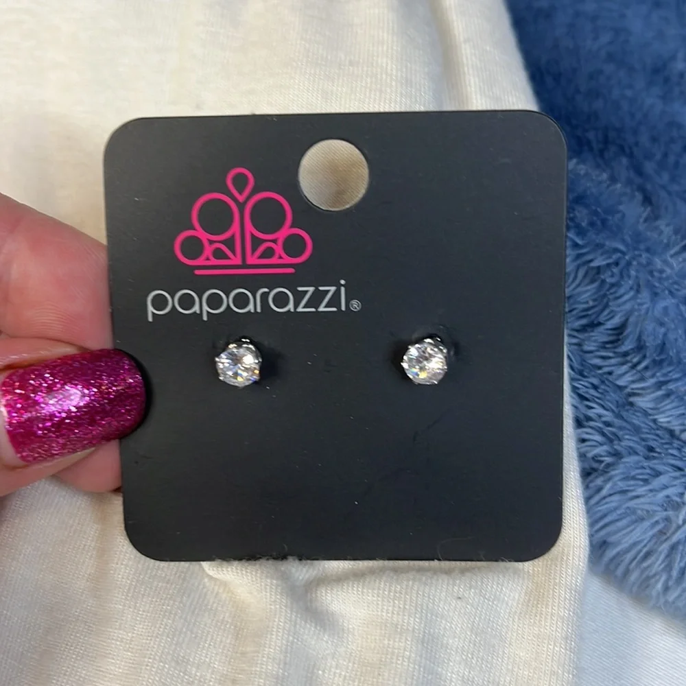 Red by BKE - Criss Cross cut out tank top! - Picture 4 of 4